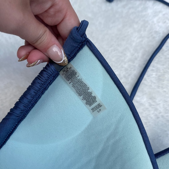 Victoria's Secret Bikini Top - Picture 4 of 11